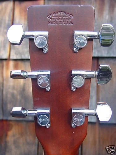 000-2832 — Martin Shenandoah Guitars